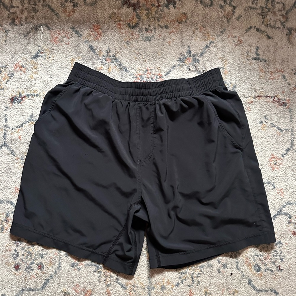 RHONE 7” Unlined Mako Short Medium Black